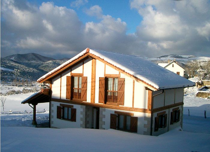 Casas del Irati casa prefabricada en zona nevada